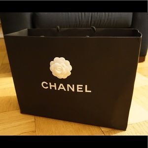 Chanel shopping bag